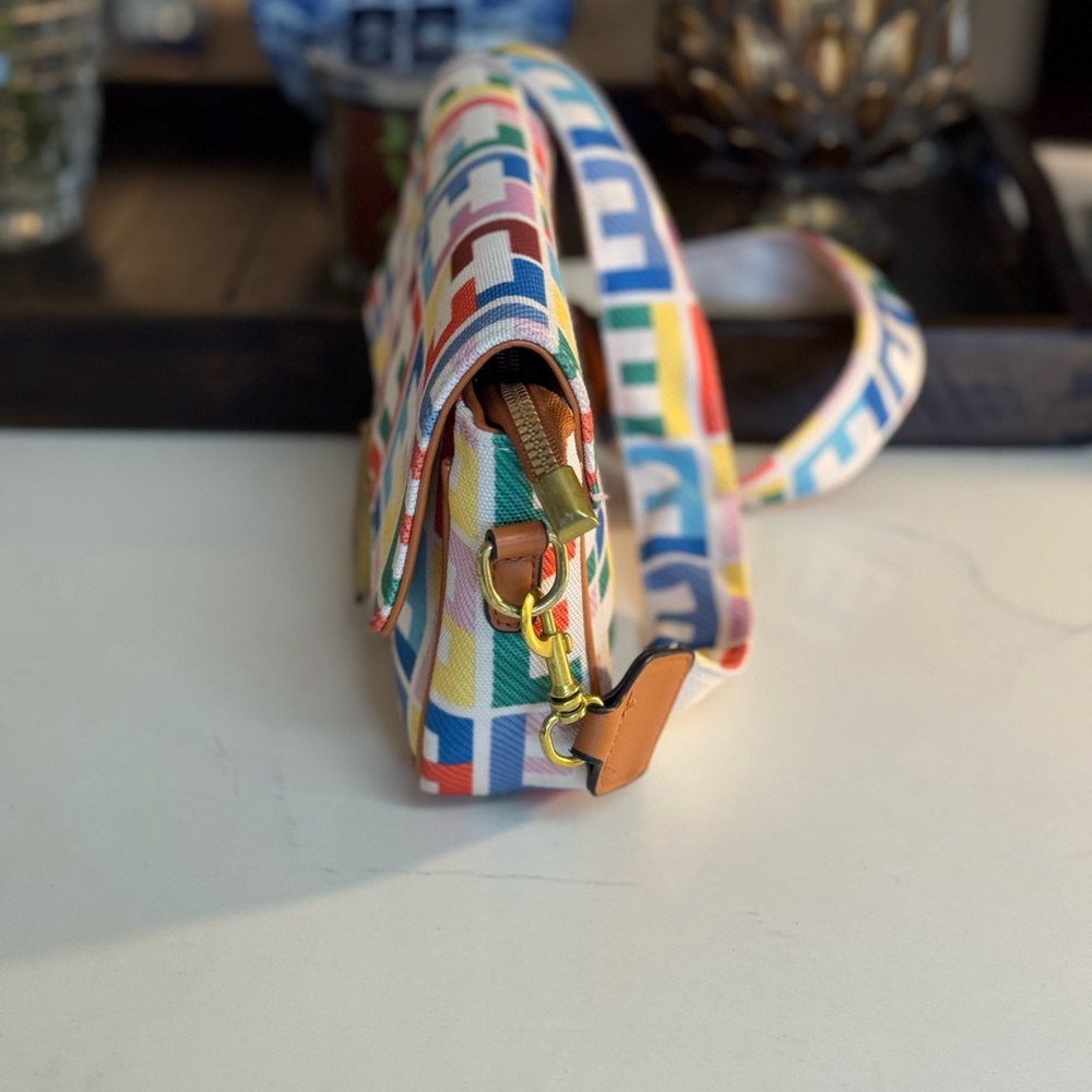 Design Inspired Multicolor Crossbody Bag! - image 4